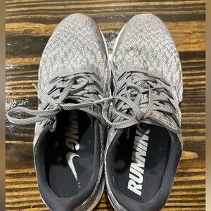 Pegasus 36 - light grey